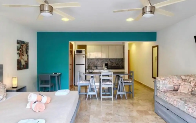 5th Coral Suite by Ixchel