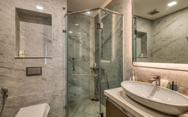 DongDong Skyview APT in Landmark81 Tower