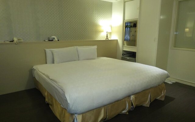 H Hotel