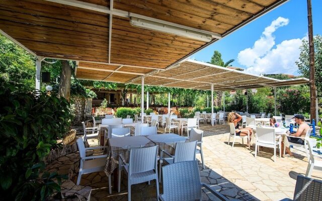 Peroulia Beach Houses