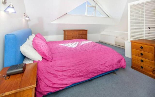 Kendall Beach Apartments 5 - Belongil Beach