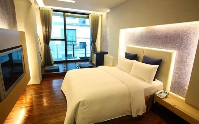 Gold Sandy Beach Hotel