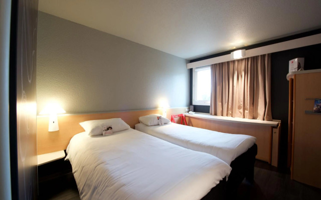 ibis Pau Lescar
