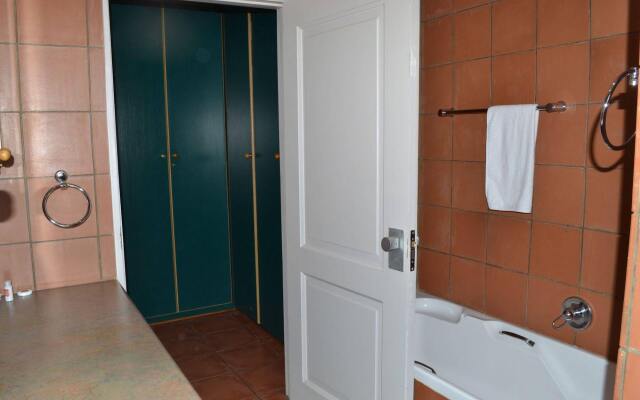 Boga Legaba Guest House & Conference Centre