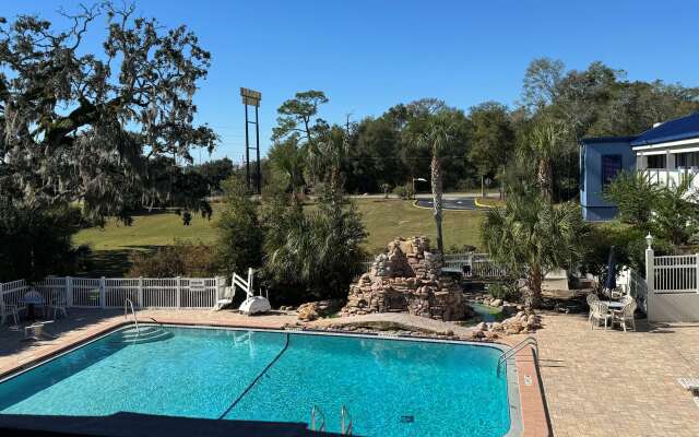 Days Inn by Wyndham Brooksville/Dade City