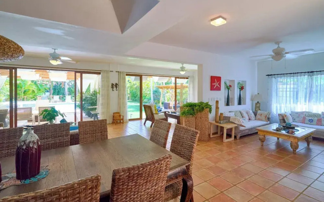 Beach Villa in El Portillo Sleeps 12