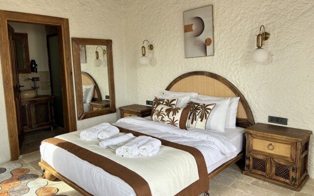 Aura Village Alaçatı