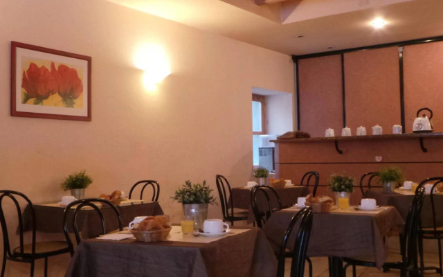 Logis Hôtel Saint Jacques