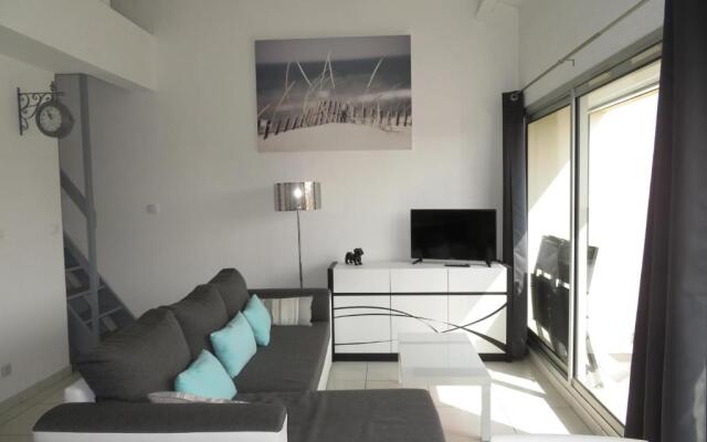 Appartement Sète, 2 Pièces, 6 Personnes - Fr-1-338-357