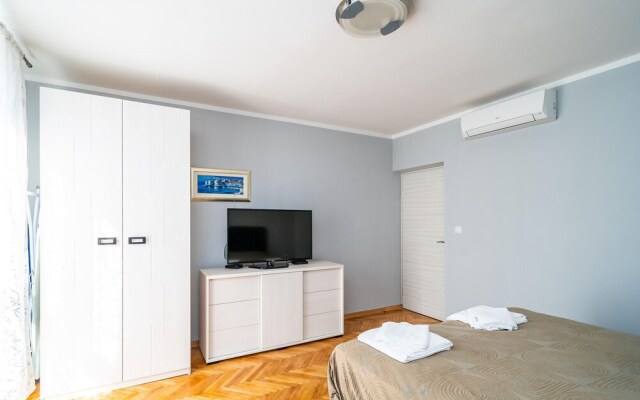 Awesome Apartment in Dubrovnik With 2 Bedrooms and Wifi