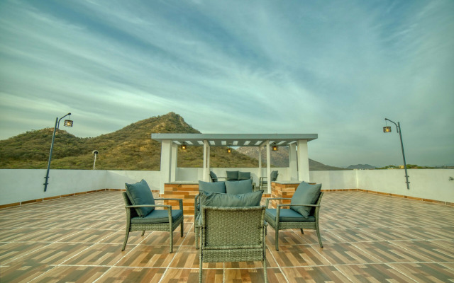 Hotel Paramount Udaipur