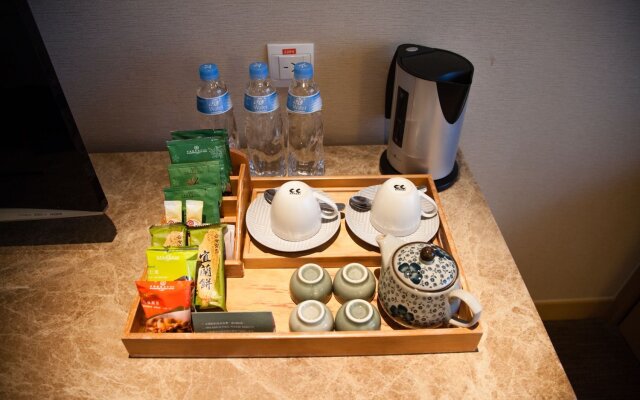 Evergreen Resort Hotel (Jiaosi)