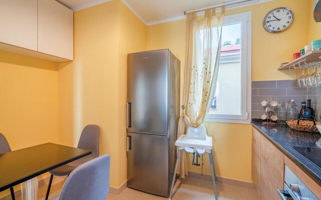 Stunning Home in Cipressa With Wifi and 2 Bedrooms