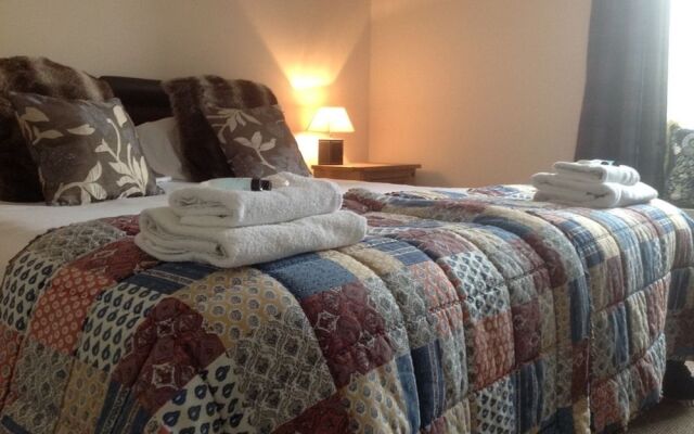 The Hopetoun Arms Hotel