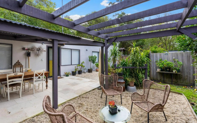 SUNSET BEACH SHACK on SURF