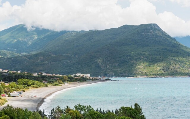 Pleasant Apartment in Villammare with Terrace
