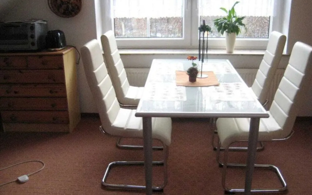 Schroder at the Aerie