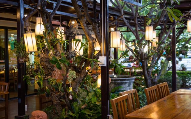 Asia Hotels Group - Poonpetch Chiangmai