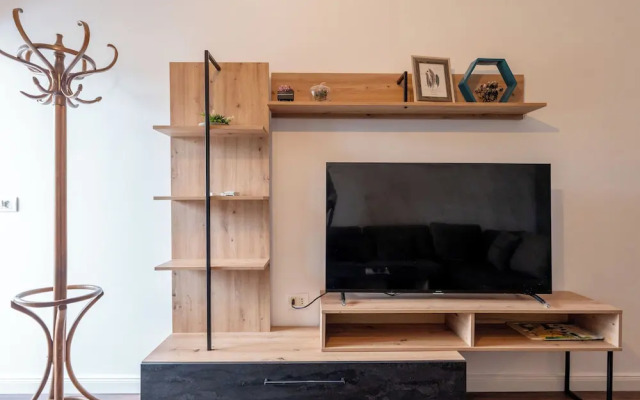 Tirent Apartment Komuna Parisit 2