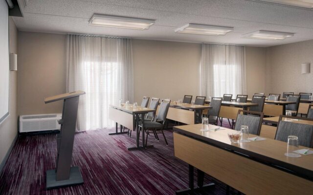 Courtyard Syracuse Carrier Circle