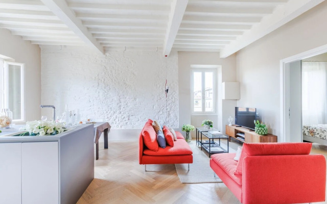 The White Lotus Penthouse