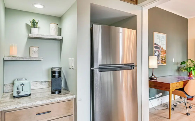 Albany Vacation Rental w/ State Capitol Views!