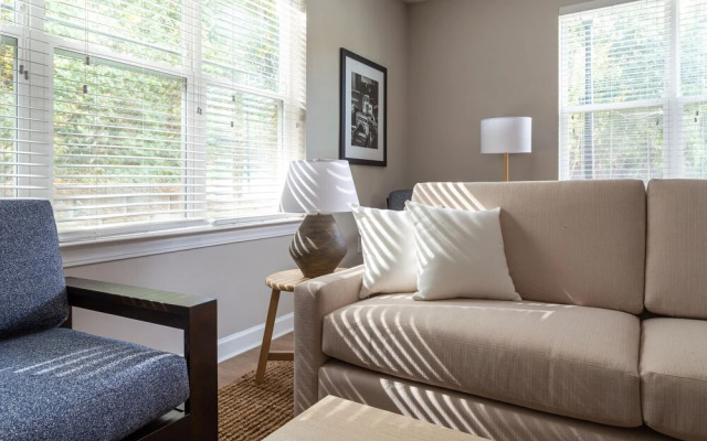 Kasa FreeMoreWest Charlotte
