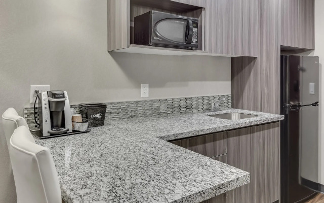 Home Inn & Suites Saskatoon South