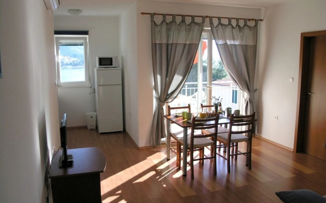 Aurelius - Relaxing With Gorgeous View - A1 Luce