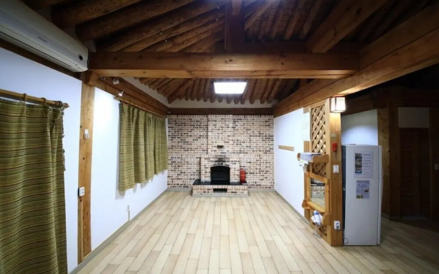 Jangseung Park Pension