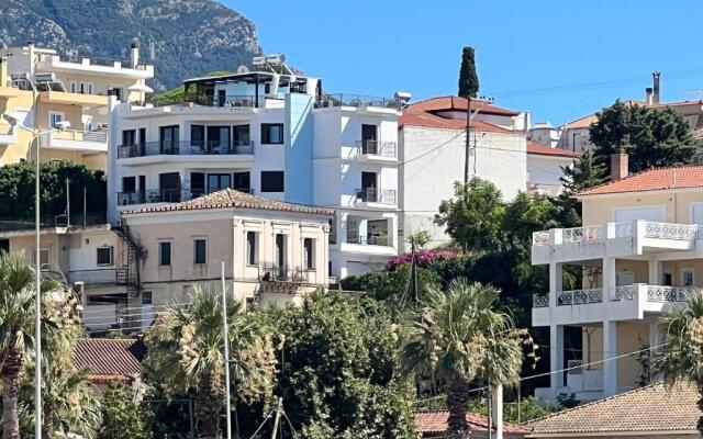 Magical Seaside Town Boutique Apts 2