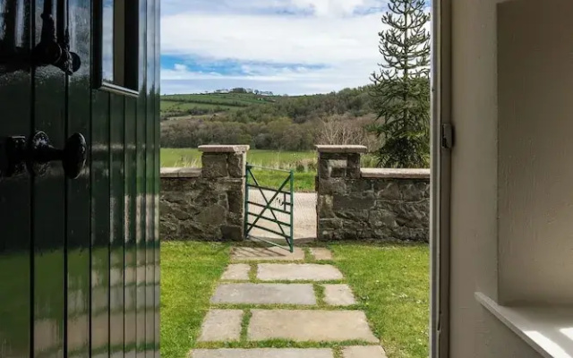 Keeper's Cottage
