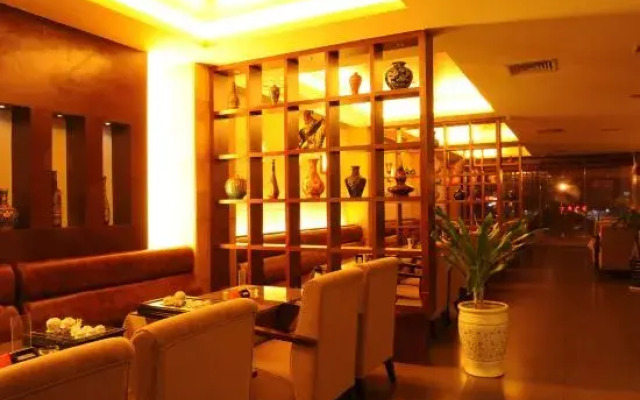 Jiadu Crown Business Hotel