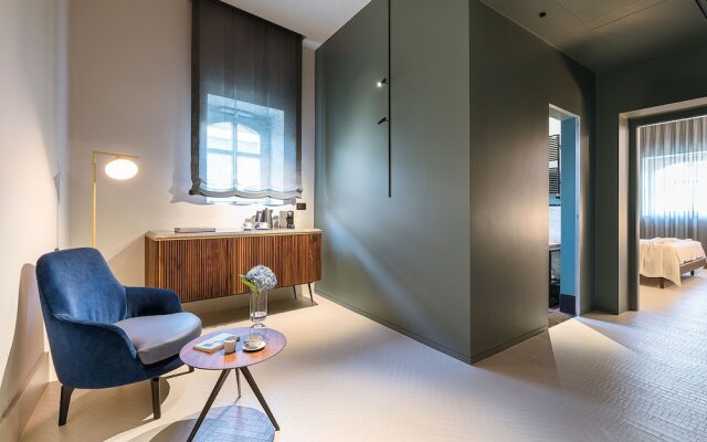 Byssus Suites