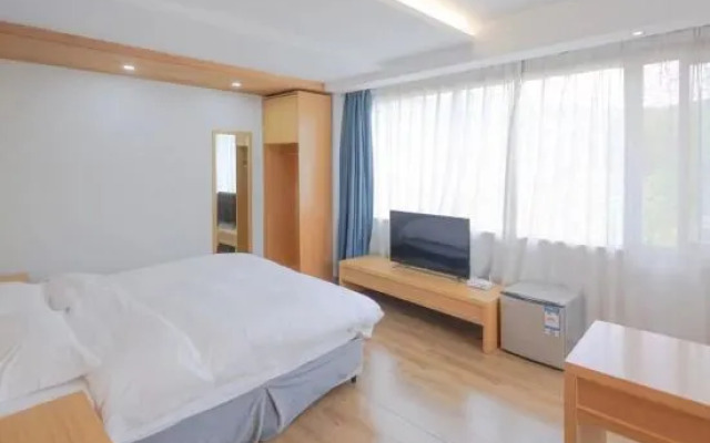 Liangqi Shanju (Maoshan Oriental Salt Lake City Store)