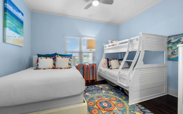 The Alexander by Panhandle Getaways