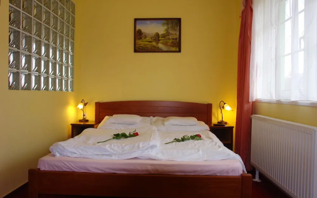 HoldLux Apartmanok