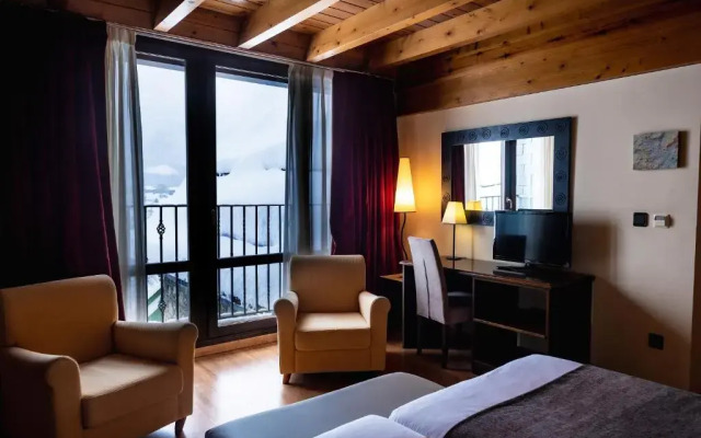 Hotel Valle De Izas