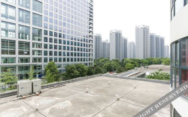 Hefei Small Swan Apartment Hotel