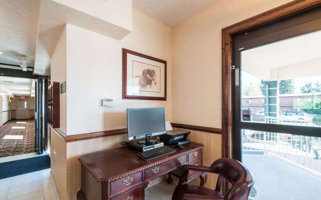 Rodeway Inn & Suites - Charles Town, WV