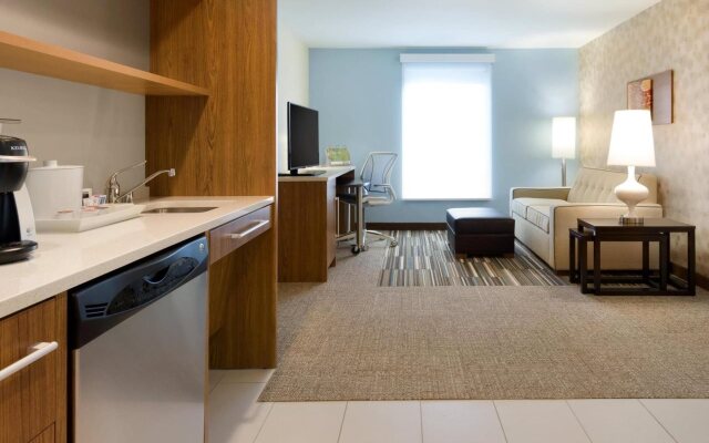 Home2 Suites by Hilton Milwaukee Airport