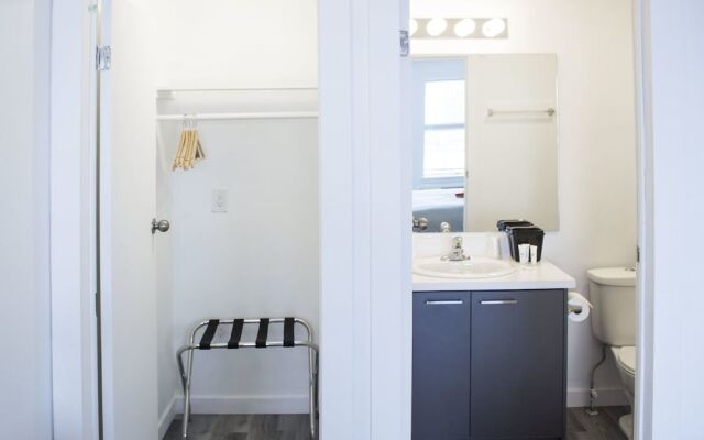 Bowmanville Marina Inn & Suites