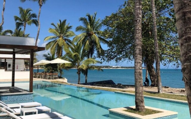 Outstanding 1 Bedroom Apartment Ocean View E