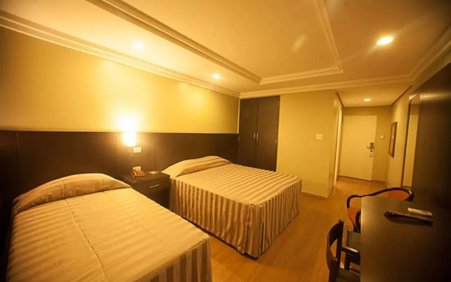 Hotel Plaza Apolo
