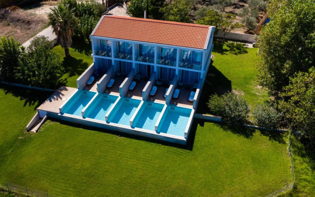 Belussi Beach Hotel & Suites