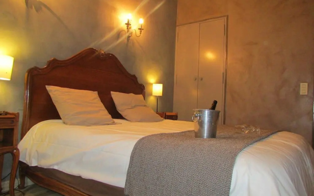 Empire Hotel