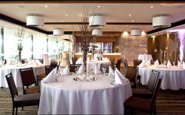 The Gateway Inn