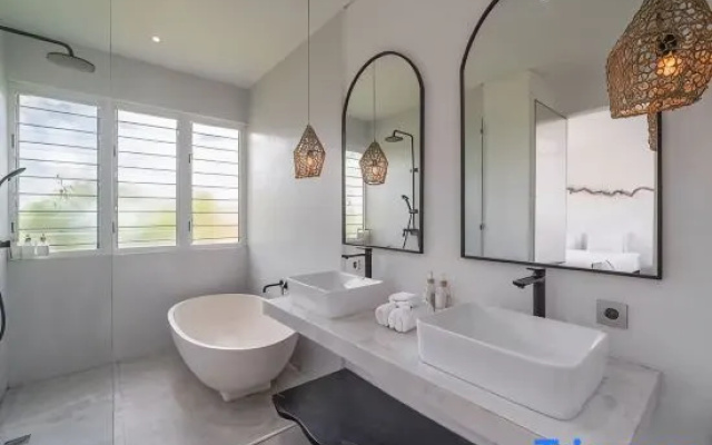 Sandy Shores Villa 3  - A Luxury Private Villa By Balinest Villas – Bathroom – Kerobokan Kelod