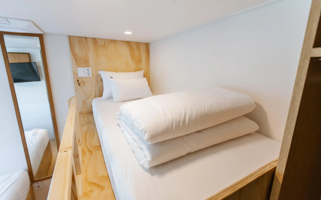 Step Inn Myeongdong 2 - Hostel