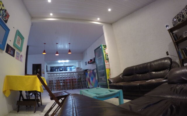 Beach House Ilha Grande - Hostel